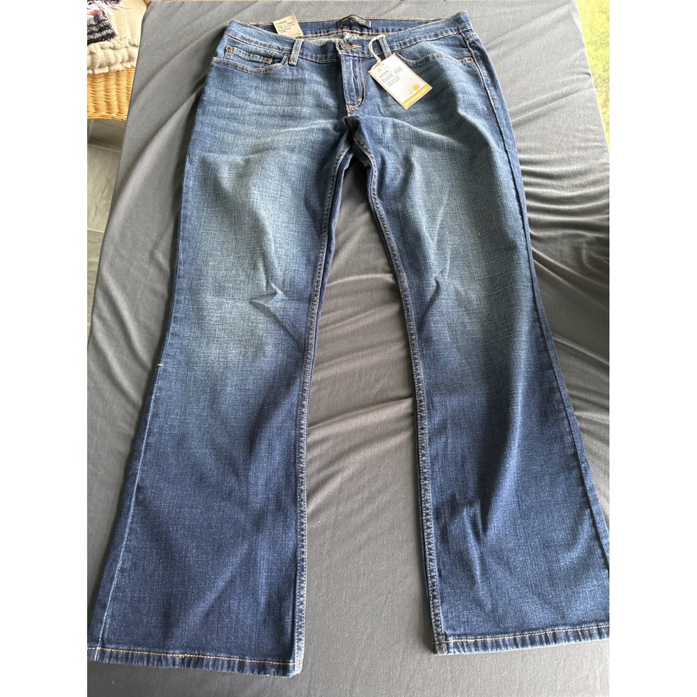 Levis 524 Too Superlow Bootcut Jeans Blue Rider Stretch Denim 11 Short NWT